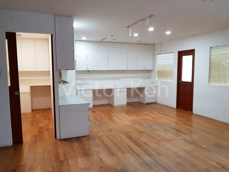 Office for Rent in  Orchard Towers - Image 6